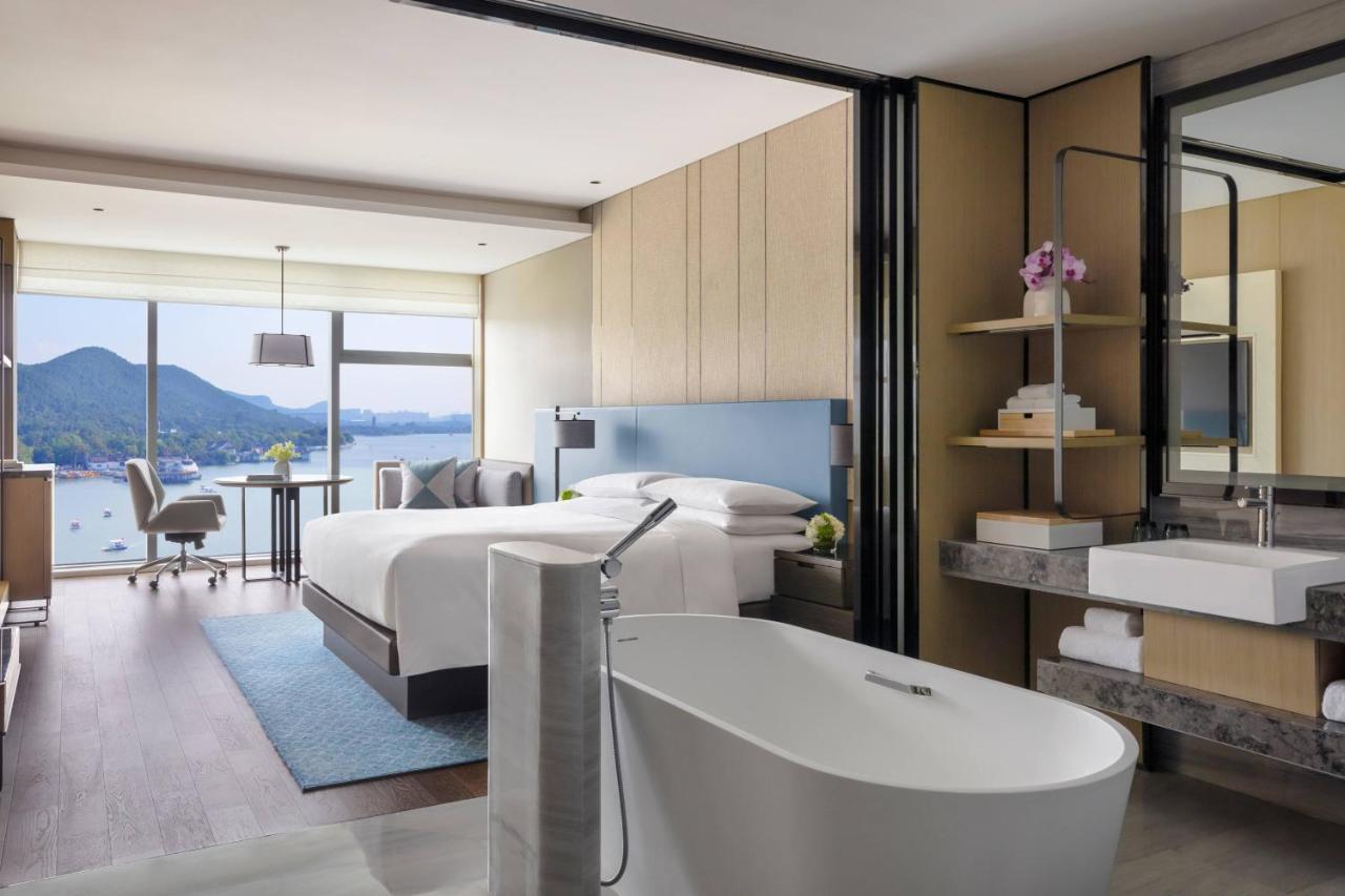 Xuzhou Marriott Hotel Lakeview Екстериор снимка