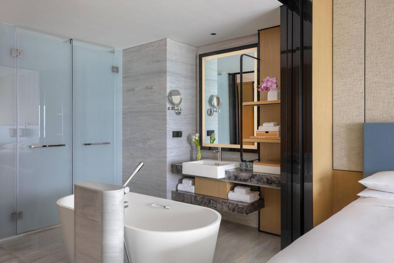 Xuzhou Marriott Hotel Lakeview Екстериор снимка