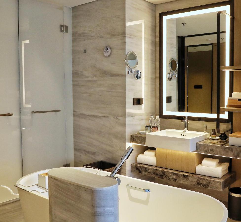 Xuzhou Marriott Hotel Lakeview Екстериор снимка