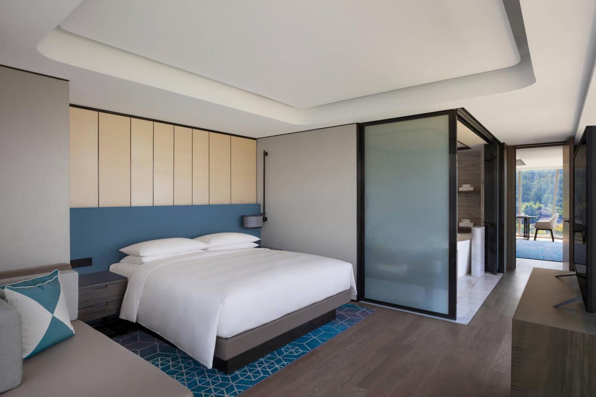 Xuzhou Marriott Hotel Lakeview Екстериор снимка