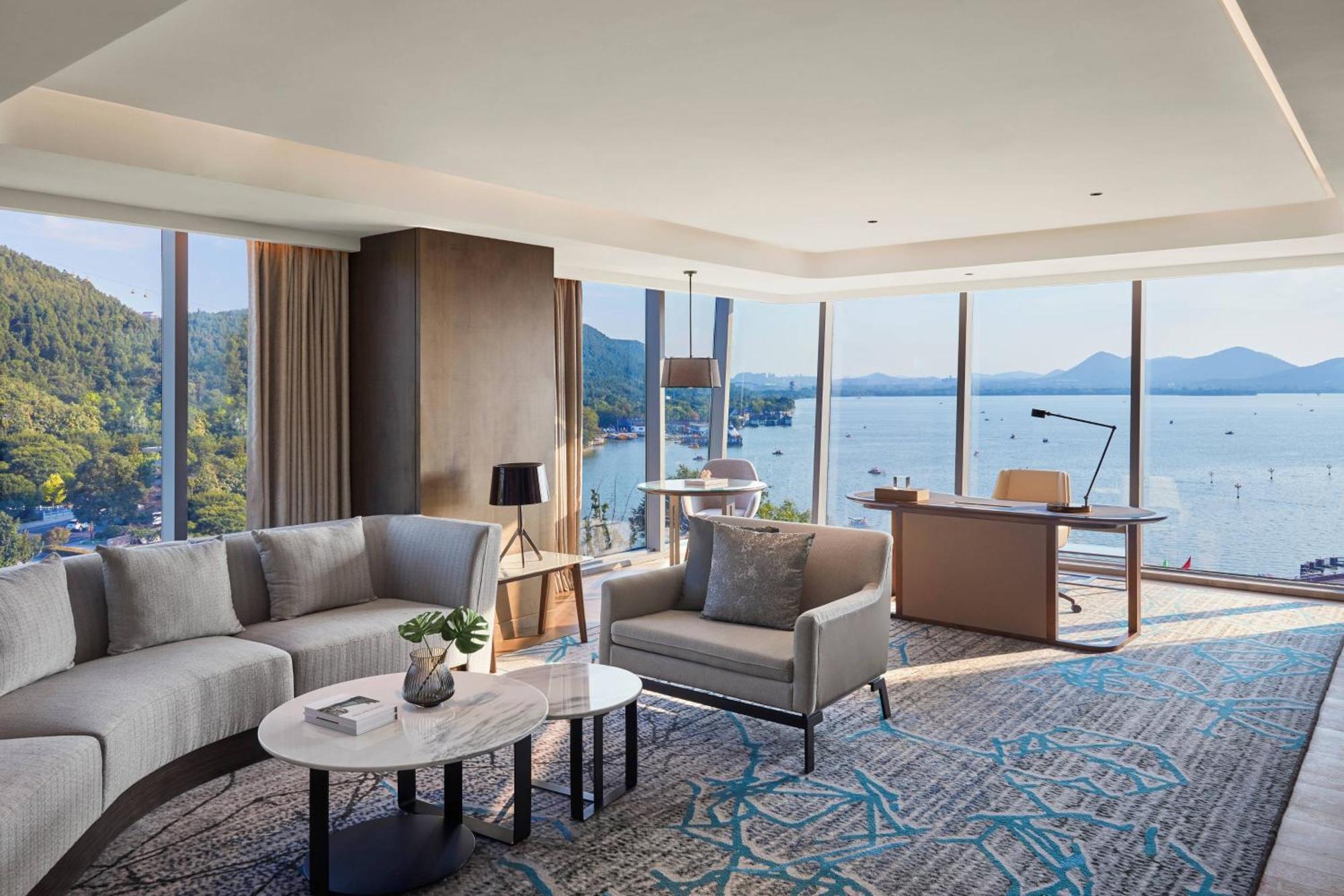 Xuzhou Marriott Hotel Lakeview Екстериор снимка