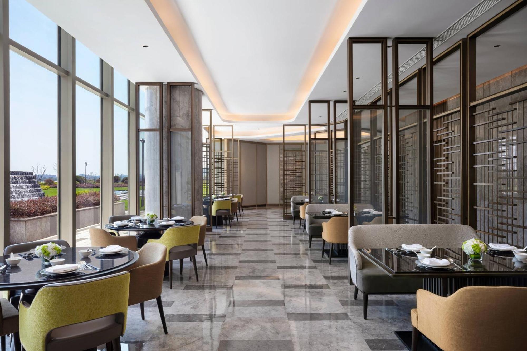 Xuzhou Marriott Hotel Lakeview Екстериор снимка