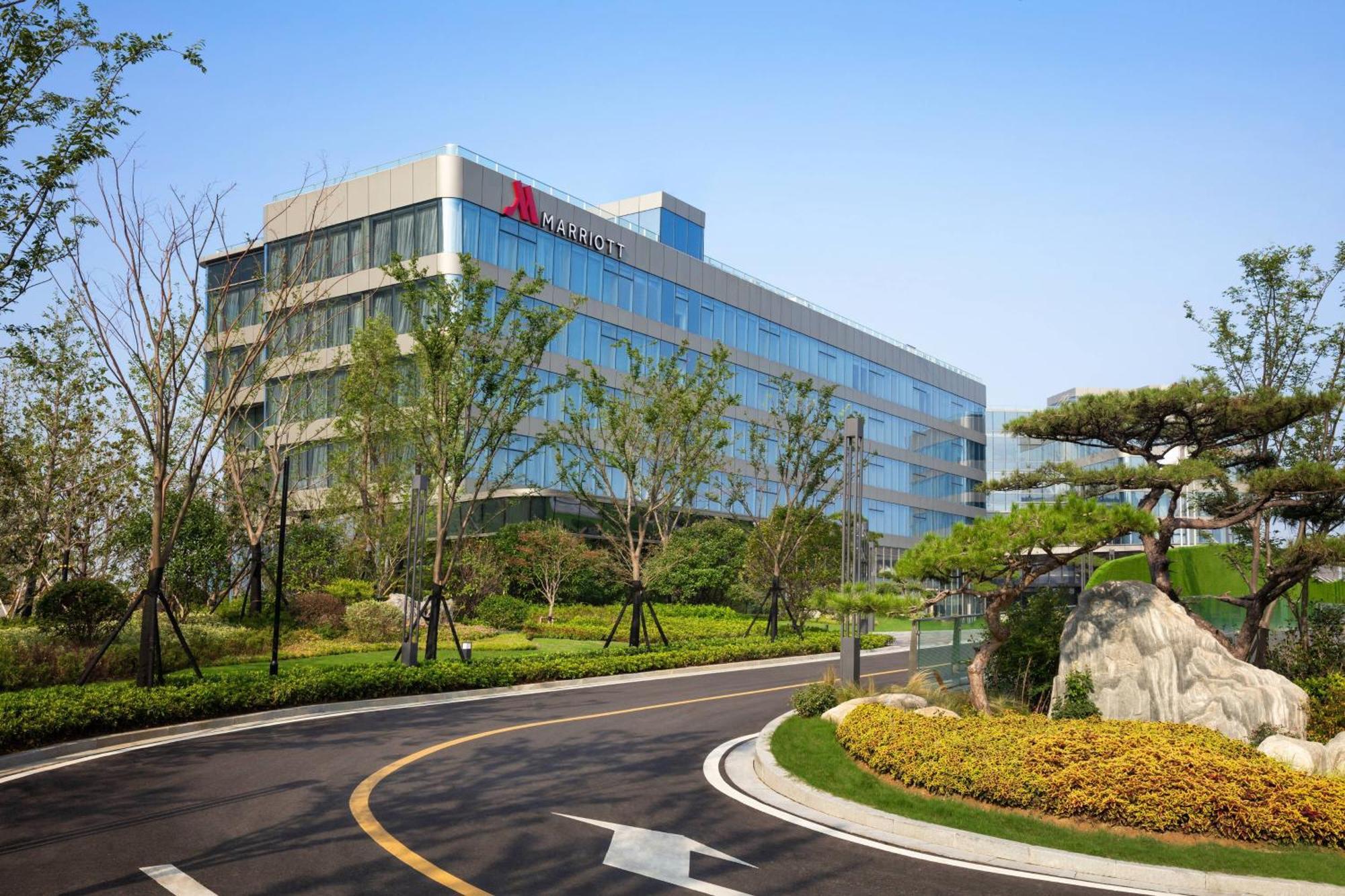 Xuzhou Marriott Hotel Lakeview Екстериор снимка